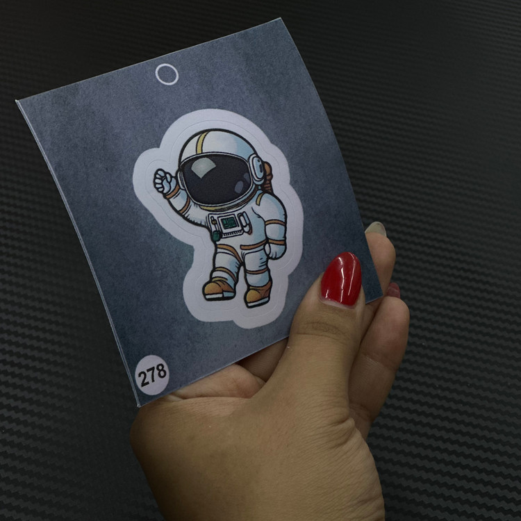 استیکر و برچسب فضا نورد