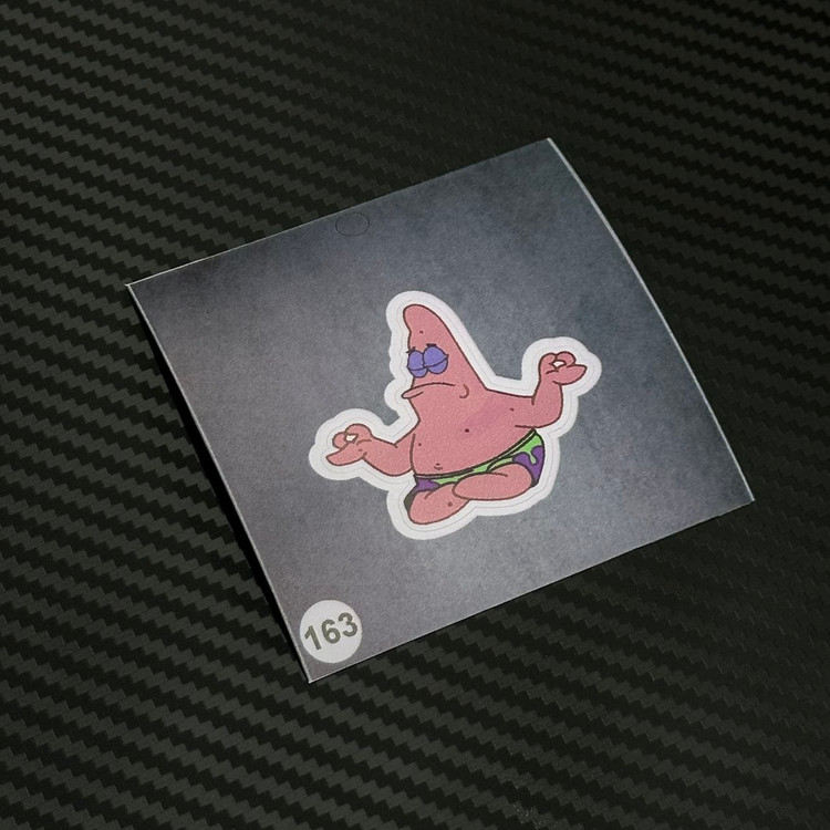 استیکر پاتریک برند استیکر لئو مدل پاتریک در حال مدیتیشن کد ۱۶۳